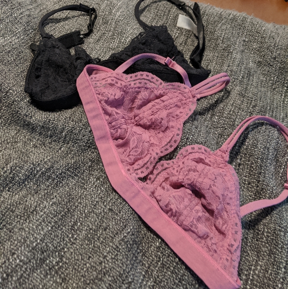 2 lace bralettes